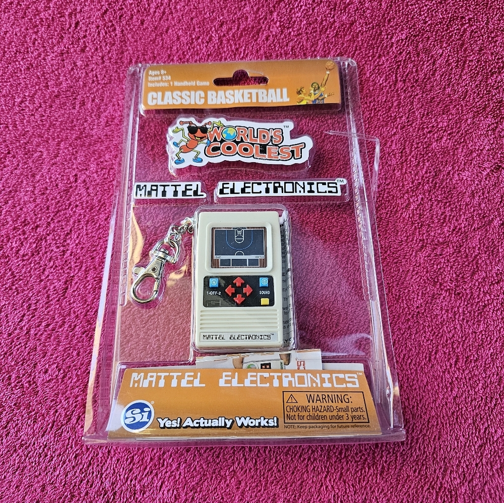 World's Coolest Mattel Electronic Classic Basketball Handheld Keychain Game NEW!